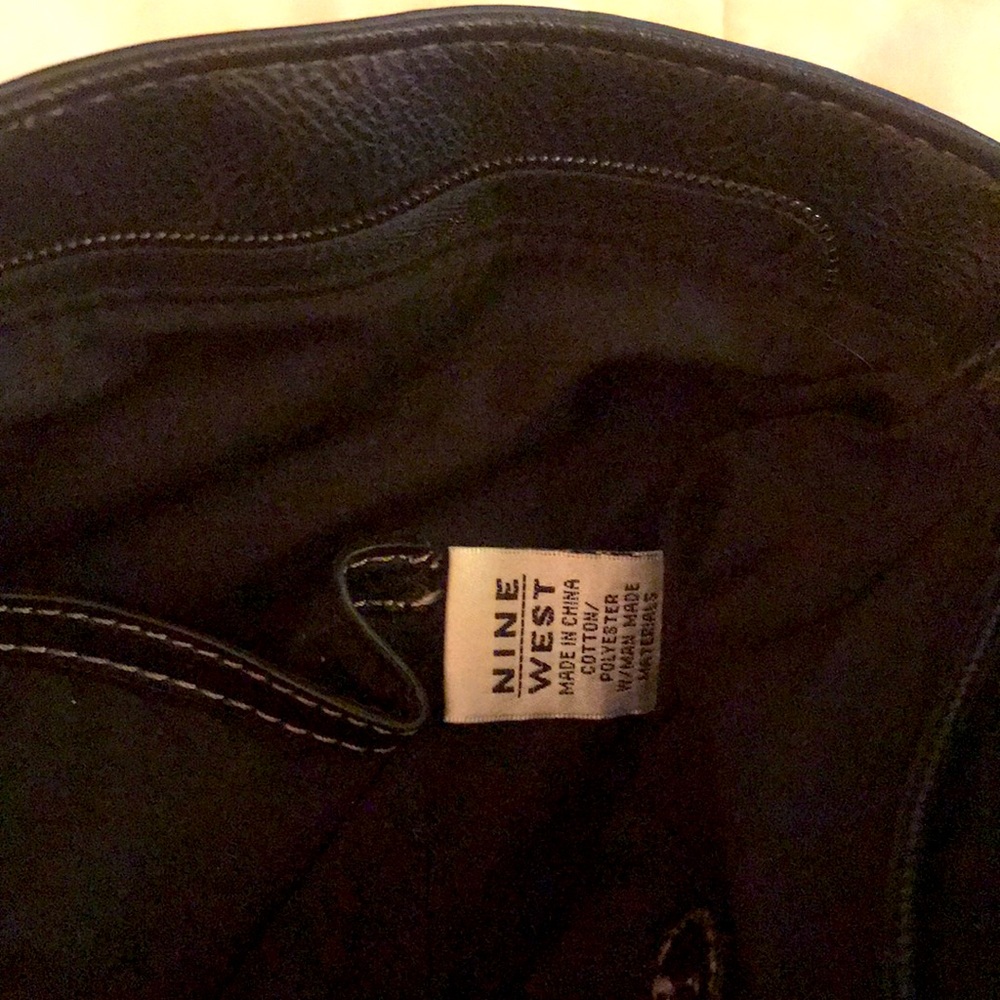 Black Nine West purse - Picture 5 of 6